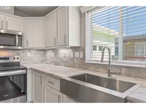 4155 NE Three Mile Lane Mcminnville OR 97128