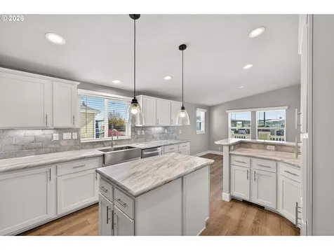4155 NE Three Mile Lane Mcminnville OR 97128