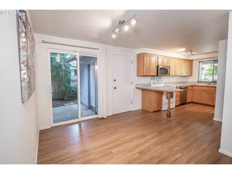 3080 Harlow Road Eugene OR 97401