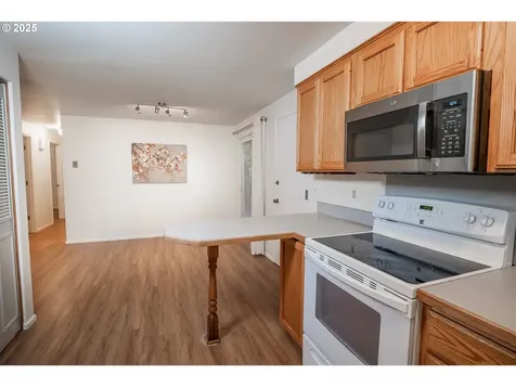 3080 Harlow Road Eugene OR 97401