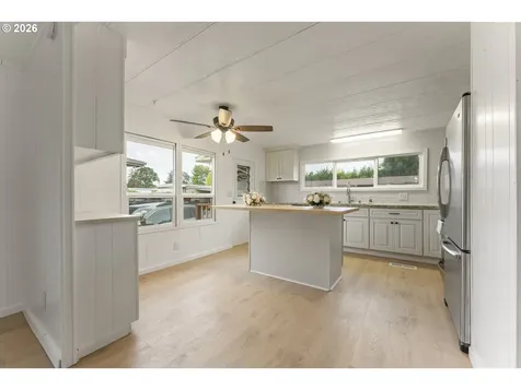 570 N 10th Avenue Cornelius OR 97113