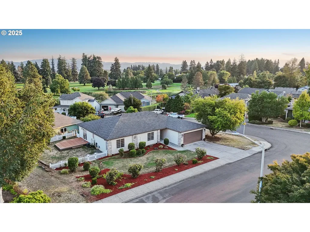4202 L Circle Washougal WA 98671
