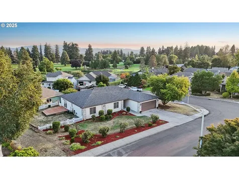 4202 L Circle Washougal WA 98671