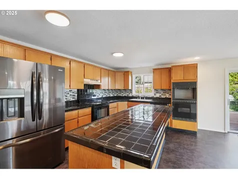 4202 L Circle Washougal WA 98671