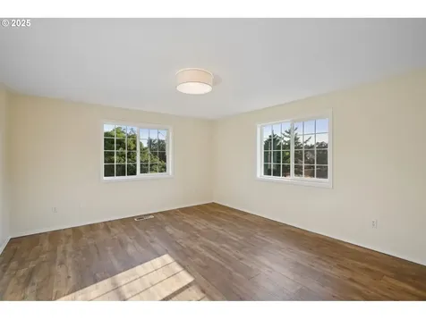 4202 L Circle Washougal WA 98671