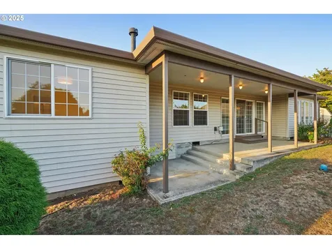 4202 L Circle Washougal WA 98671