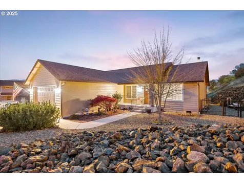 635 Valley Vista Street Sutherlin OR 97479