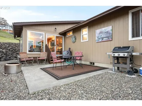 635 Valley Vista Street Sutherlin OR 97479