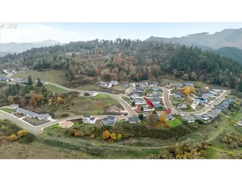 635 Valley Vista Street Sutherlin OR 97479