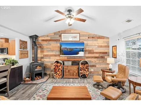 635 Valley Vista Street Sutherlin OR 97479
