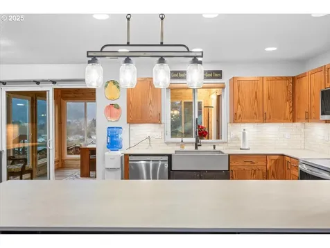 635 Valley Vista Street Sutherlin OR 97479