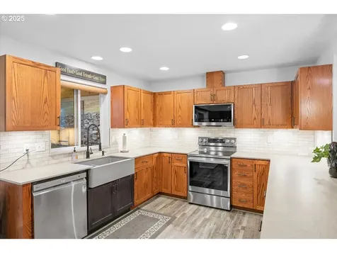 635 Valley Vista Street Sutherlin OR 97479