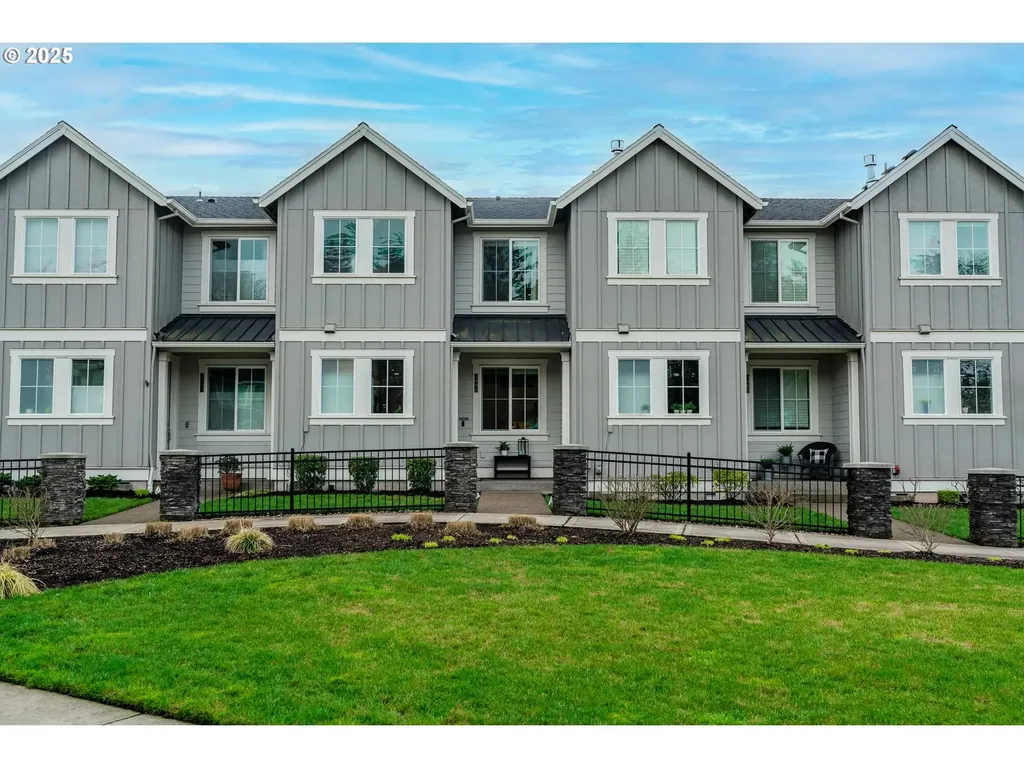 3991 SE Century Boulevard Hillsboro OR 97123