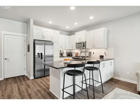 3991 SE Century Boulevard Hillsboro OR 97123