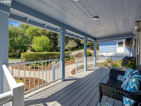 715 N Laurel Street Cannon Beach OR 97110