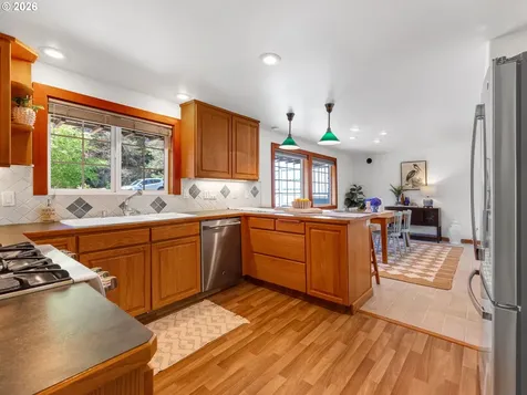 715 N Laurel Street Cannon Beach OR 97110