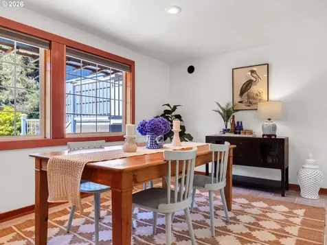 715 N Laurel Street Cannon Beach OR 97110