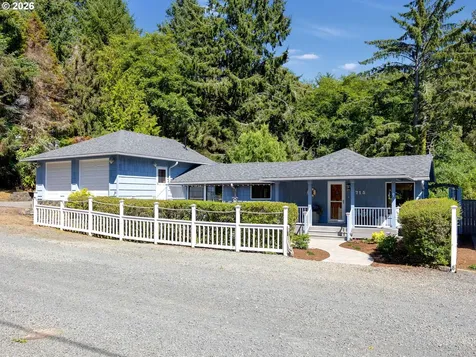 715 N Laurel Street Cannon Beach OR 97110