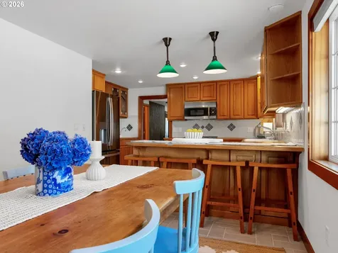 715 N Laurel Street Cannon Beach OR 97110