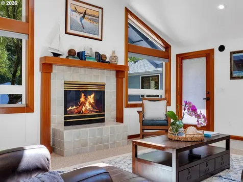 715 N Laurel Street Cannon Beach OR 97110