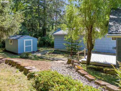 715 N Laurel Street Cannon Beach OR 97110
