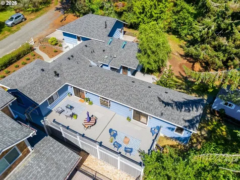 715 N Laurel Street Cannon Beach OR 97110