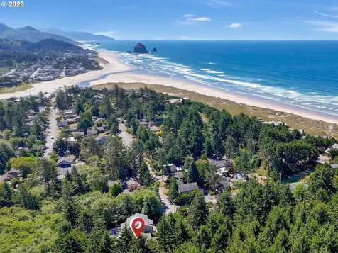 715 N Laurel Street Cannon Beach OR 97110