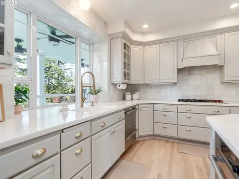 28499 SE Sweetbriar Road Troutdale OR 97060