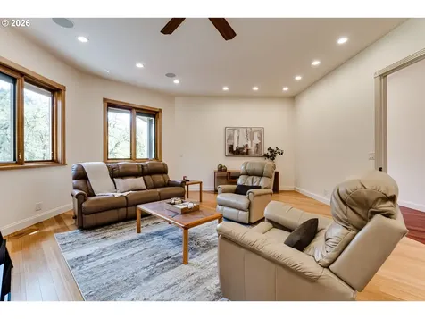 37871 Jasper Lowell Road Jasper OR 97438