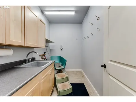 37871 Jasper Lowell Road Jasper OR 97438