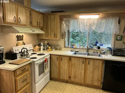 1601 Rhododendron Drive Florence OR 97439
