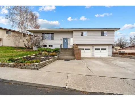 3226 SW Isaac Avenue Pendleton OR 97801