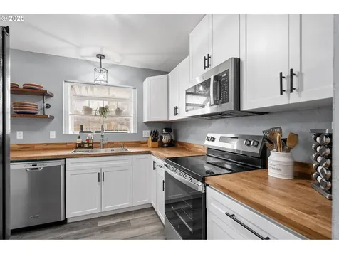 3226 SW Isaac Avenue Pendleton OR 97801