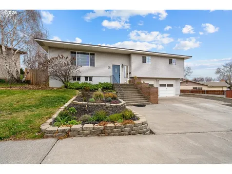 3226 SW Isaac Avenue Pendleton OR 97801
