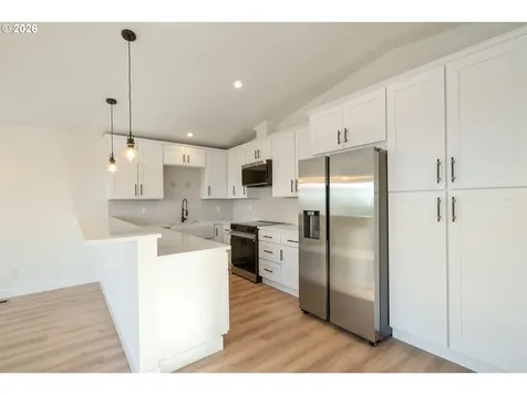 110 Crescent Street Oceanside OR 97134