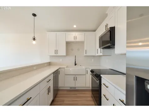 110 Crescent Street Oceanside OR 97134