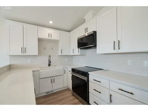 110 Crescent Street Oceanside OR 97134