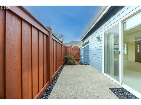 3329 Lake Wood Drive Eugene OR 97408