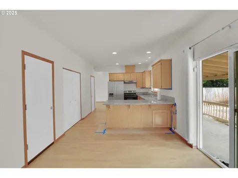 8605 NE Milton Street Portland OR 97220