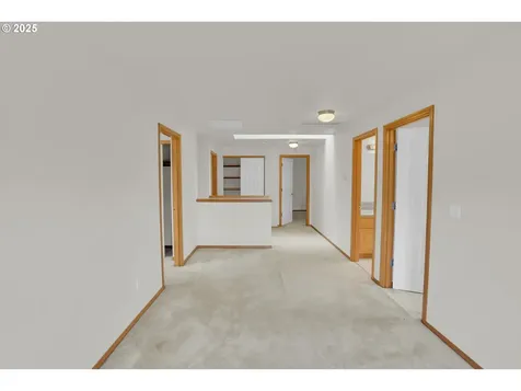8605 NE Milton Street Portland OR 97220
