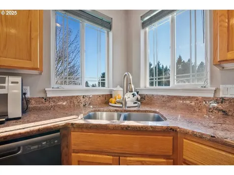 724 Roosevelt Street NW Salem OR 97304