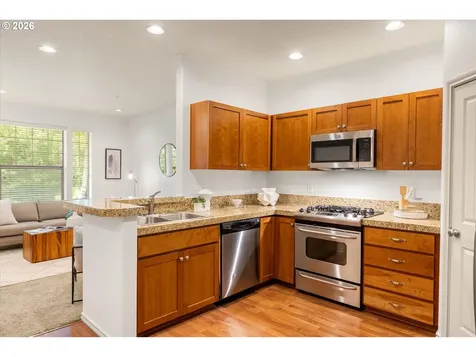 4870 NW Olivares Terrace Portland OR 97229
