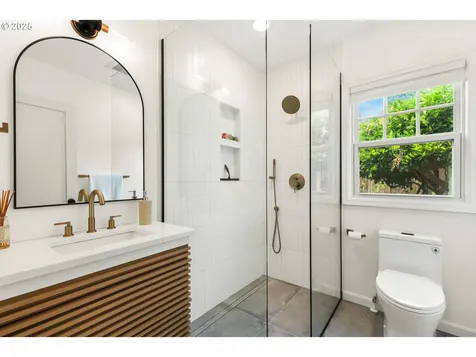 5715 NE 36th Avenue Portland OR 97211