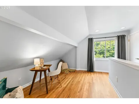 5715 NE 36th Avenue Portland OR 97211