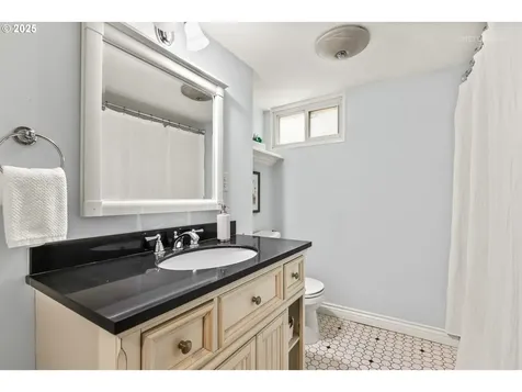 5715 NE 36th Avenue Portland OR 97211
