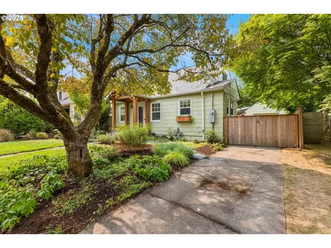 5715 NE 36th Avenue Portland OR 97211