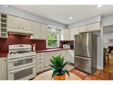 5715 NE 36th Avenue Portland OR 97211