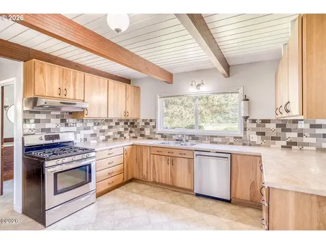 4702 SE 51st Street Lincoln City OR 97367