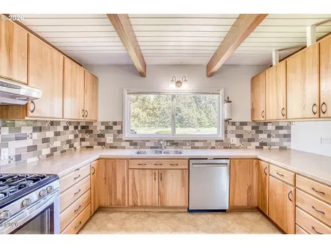4702 SE 51st Street Lincoln City OR 97367