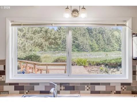 4702 SE 51st Street Lincoln City OR 97367